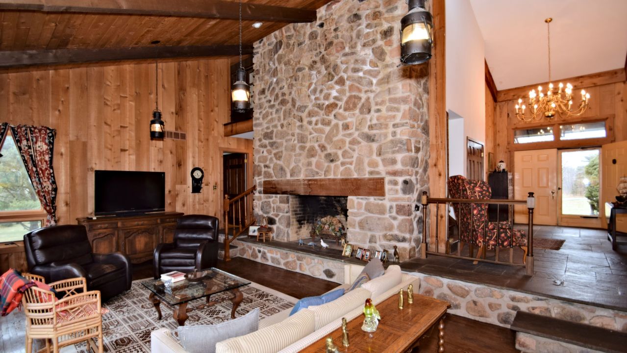 1091 Highland Rd, Newtown, PA, 18940 Scene 2