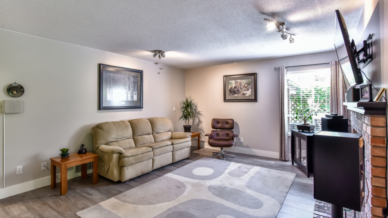 5743 186A St., Surrey, BC, V3S 7N2 Scene 4