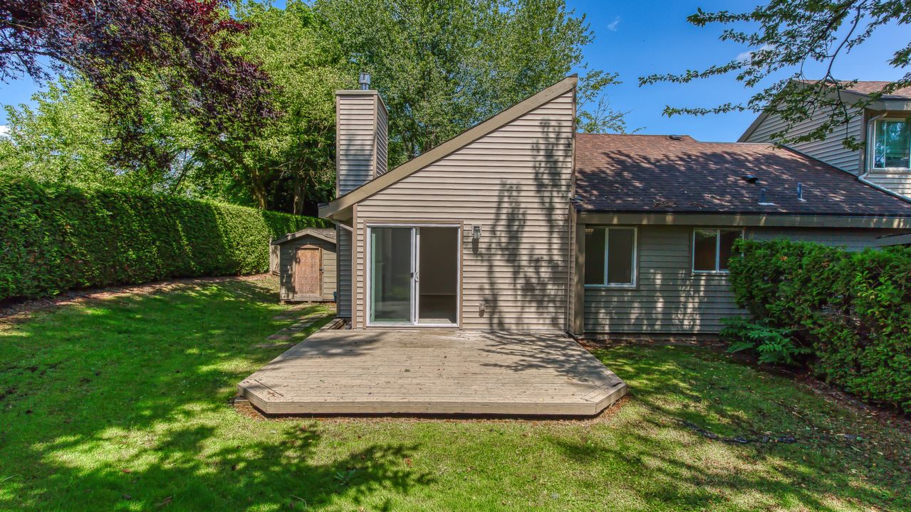 6037 E Greenside Dr, Cloverdale, BC, V3S 5M8 Scene 4