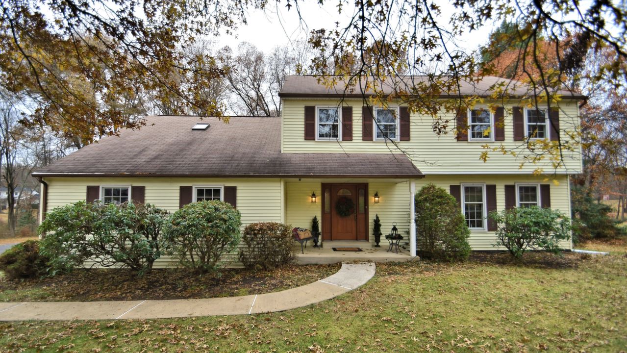 12 Kuhn Dr, Furlong, PA, 18925 Scene 1