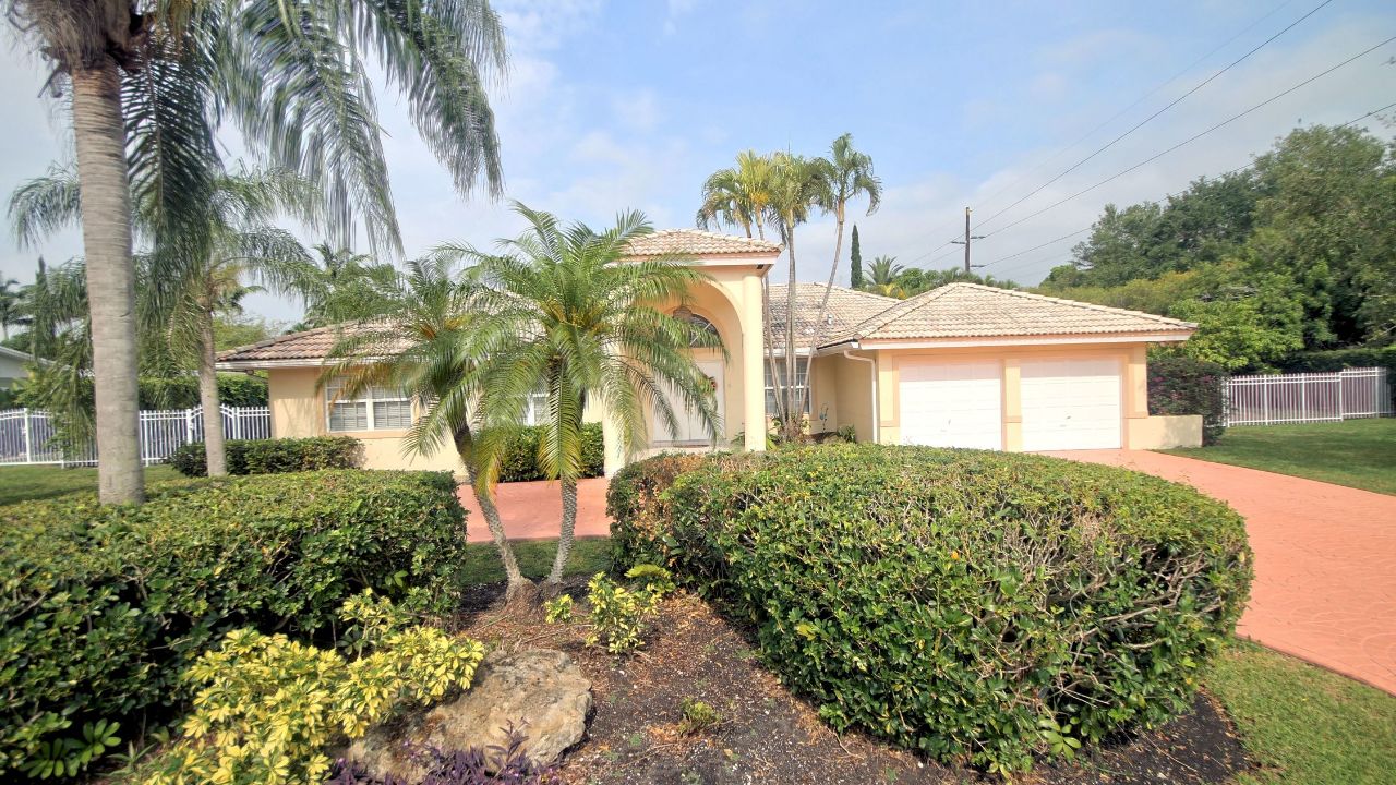 Elevated front Picture