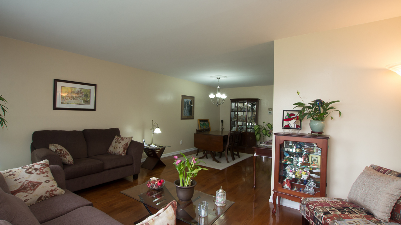 7 Birch Rd, Brampton, ON, L6T 2K8 Scene 3