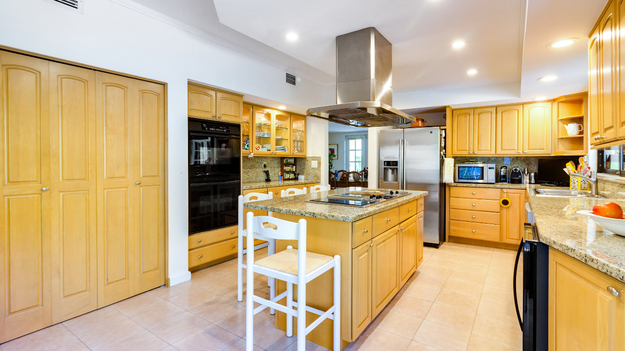 7950-Old-Cutler-Rd-06