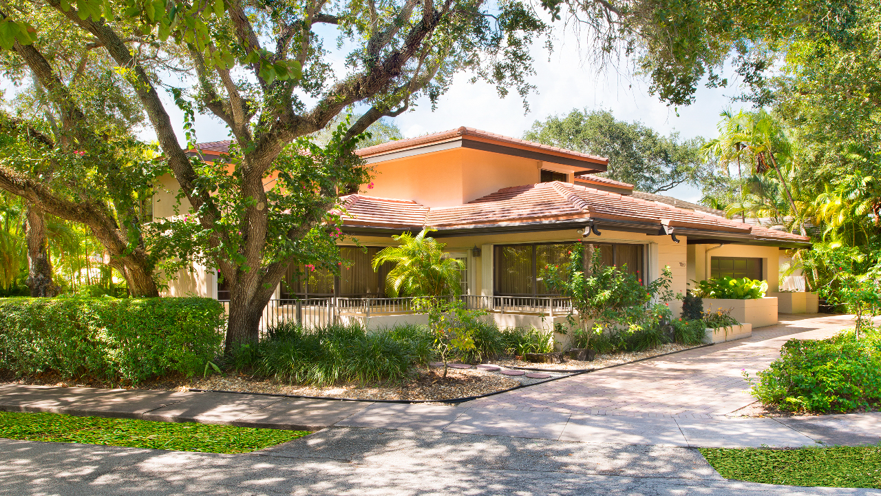 7950-Old-Cutler-Rd-01