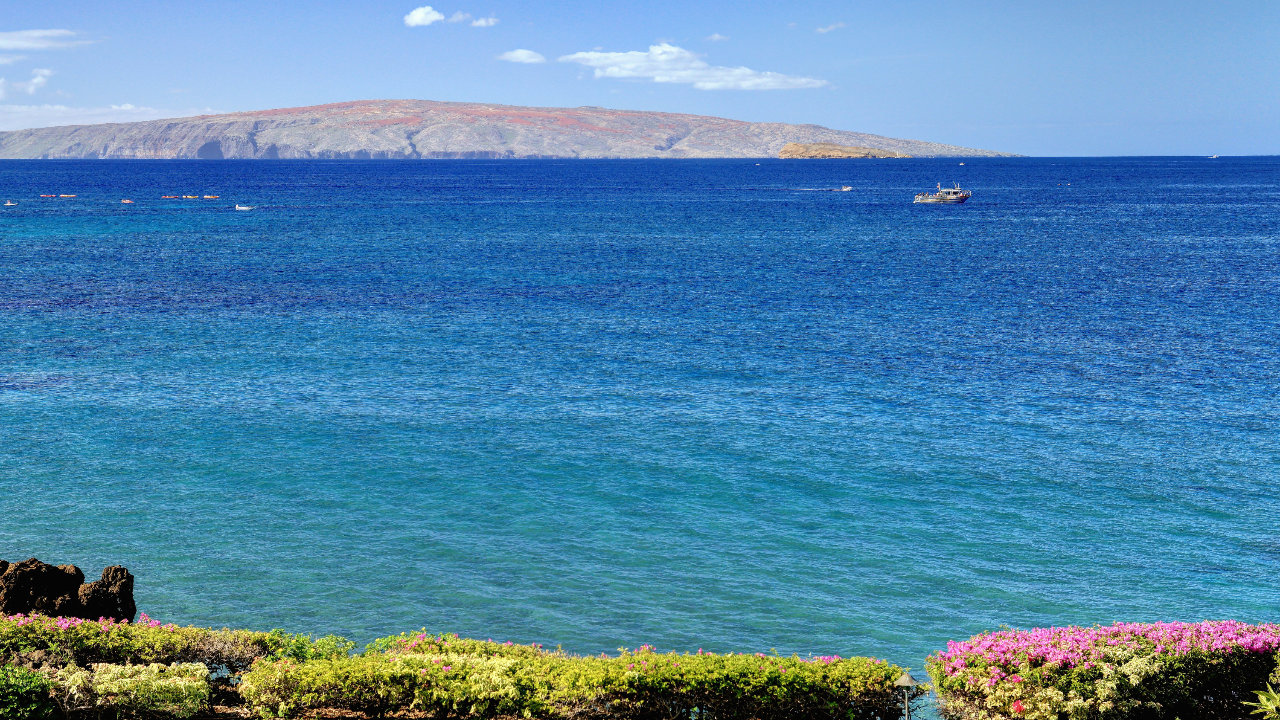 Ko'olave and Molokini
