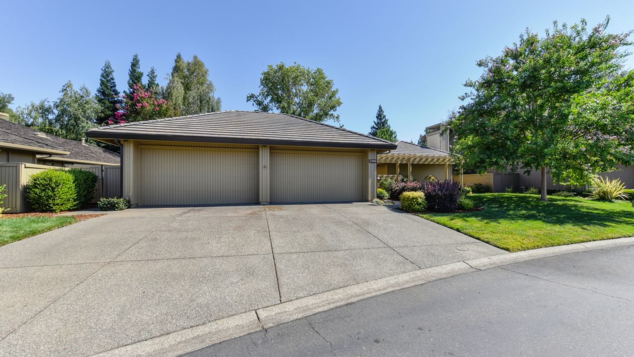 11408 Huntington Village Lane, Gold River, CA, 95670 Scene 3