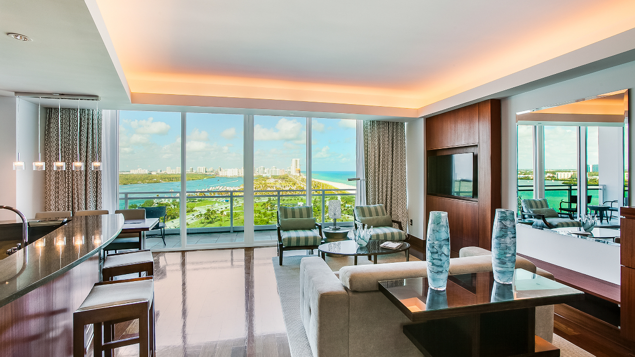 Ritz-Carlton-#1612-1613-04