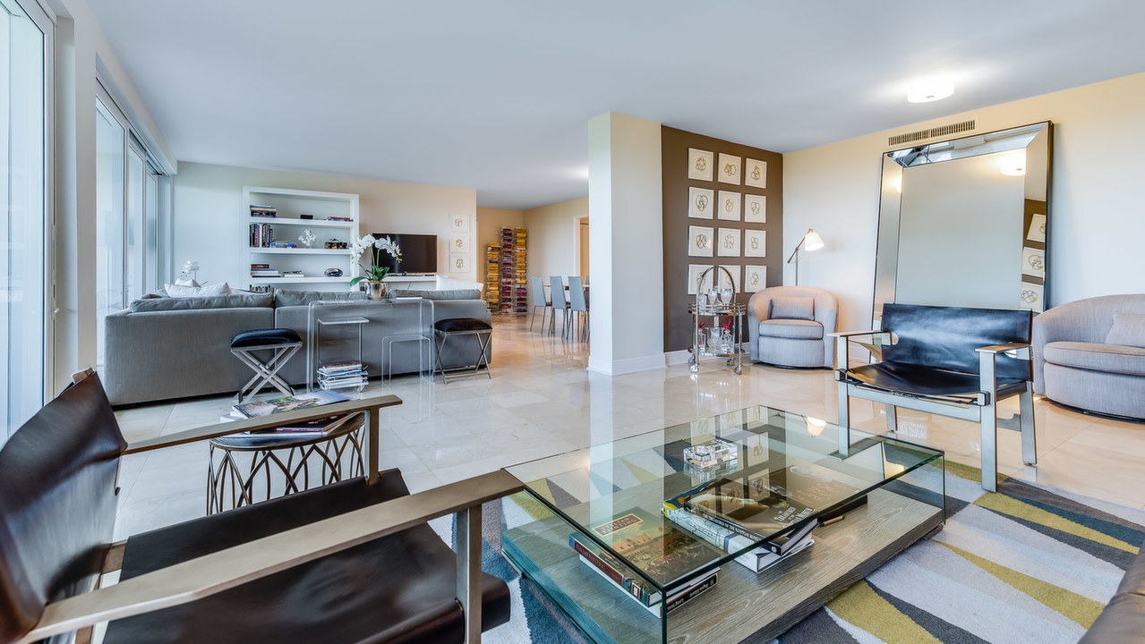 Commodore-Club-West-#1210-03