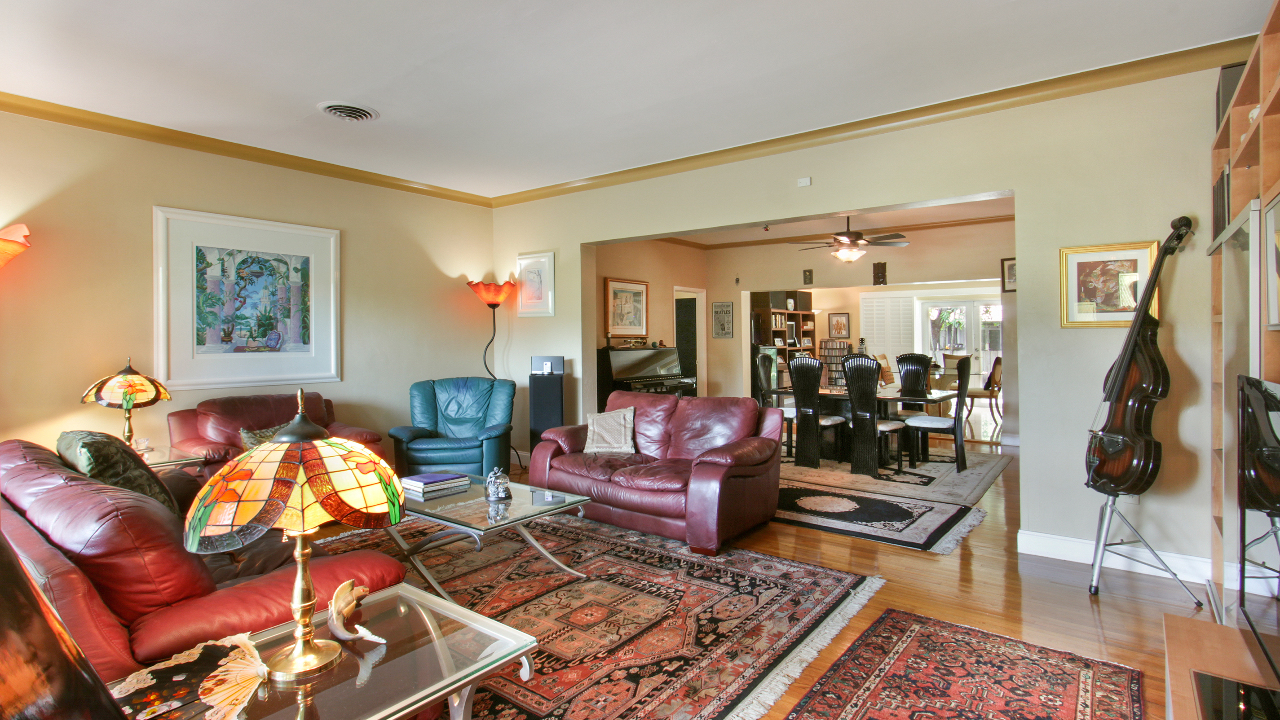 1242-NE-104th-St-04