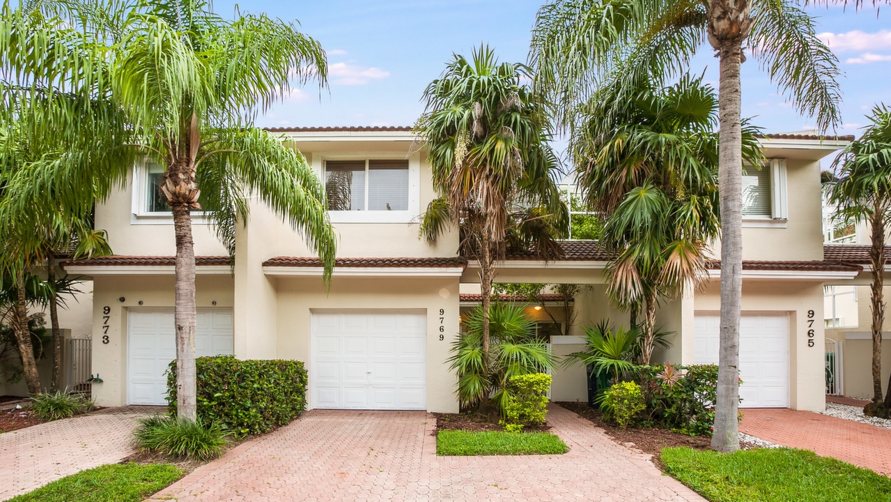 9769-NW-45th-Ln-01