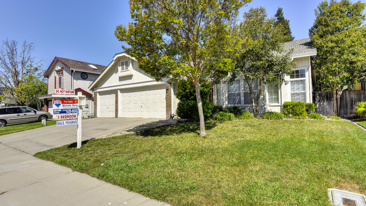 9029 Paso Robles Way, Elk Grove, CA, 95758 Scene 2