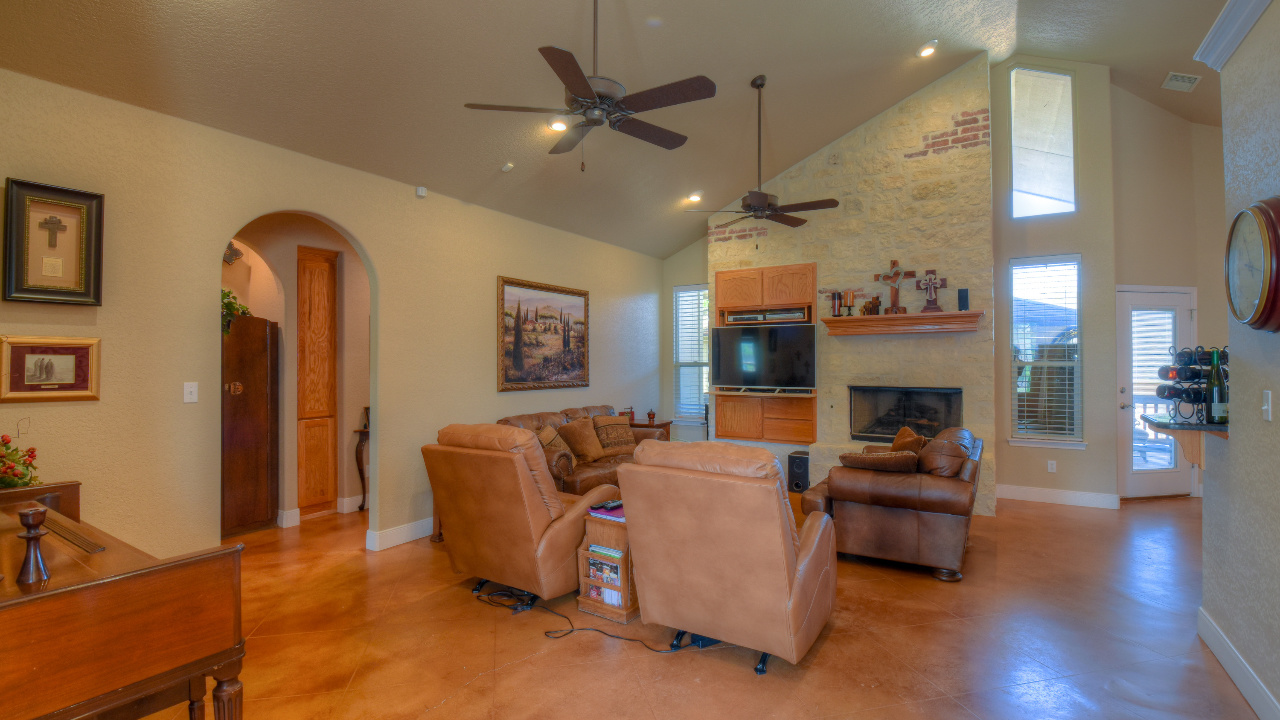 1010 Laurel Oak, Marble Falls, TX, 78654 Scene 3