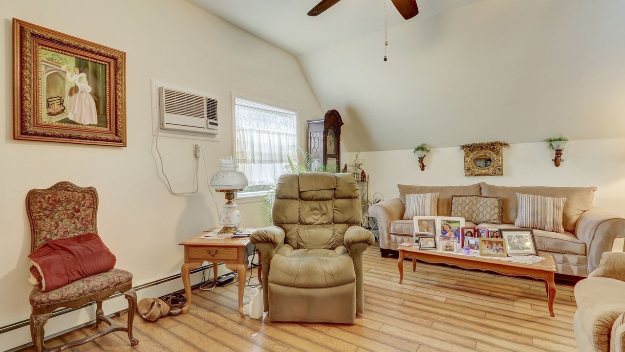 56 Bayonne Ave, Islip, NY, 11722 Scene 4