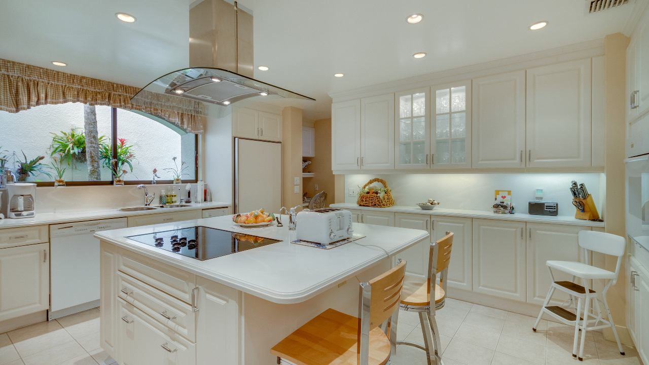 16181-W-Troon-Cir-04