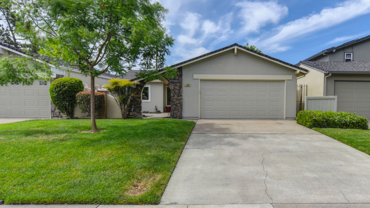 1164 Rosa Del Rio Way, Sacramento, CA, 95822 Scene 1