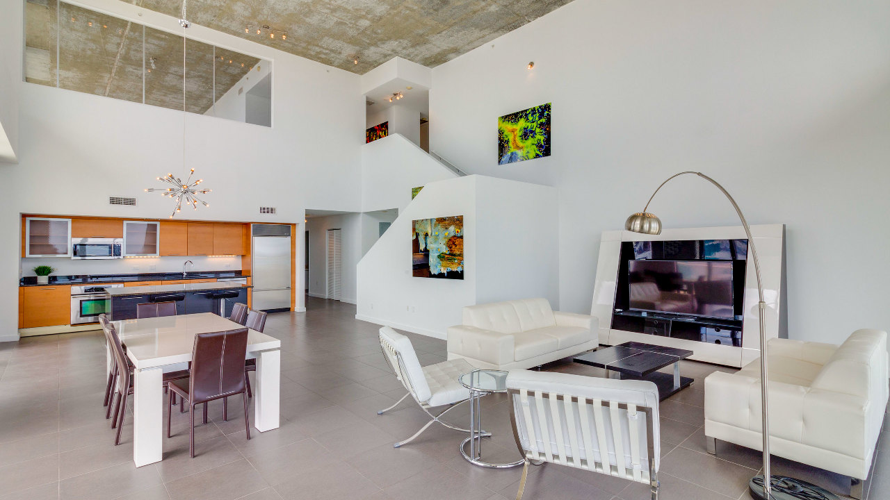 3470-E-Coast-Ave-PH206-08