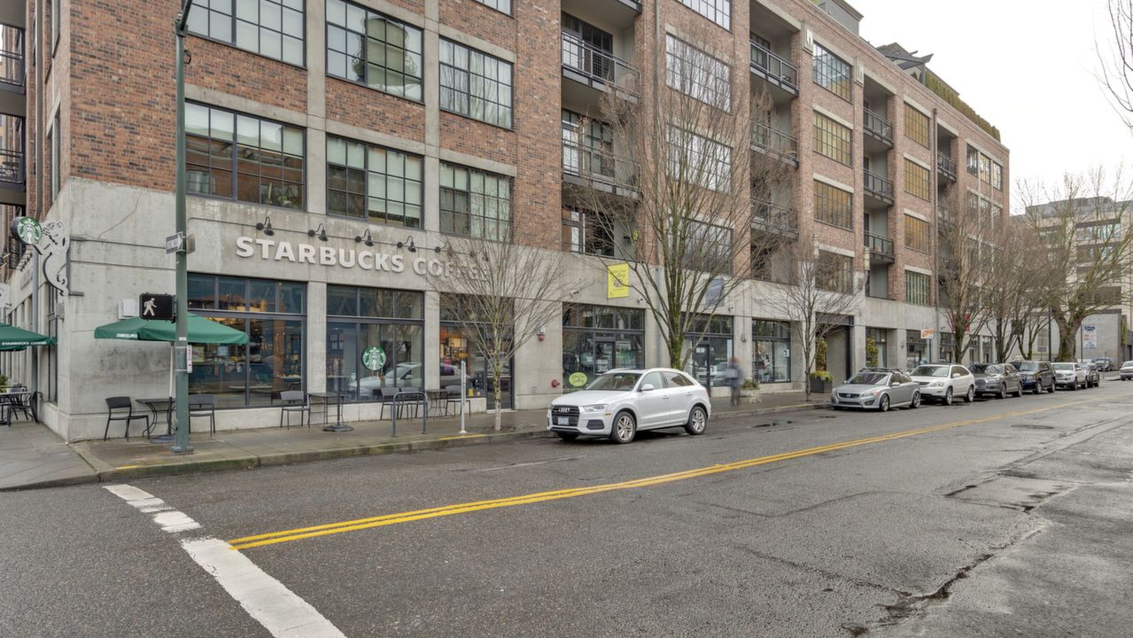 408 NW 12th Av #215, Portland, OR, 97209 Scene 2