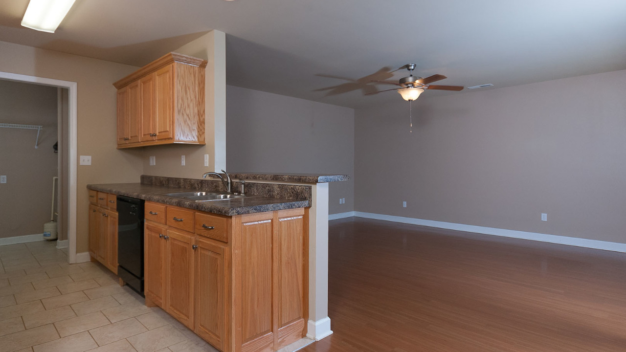 100BrookstoneRd-7927