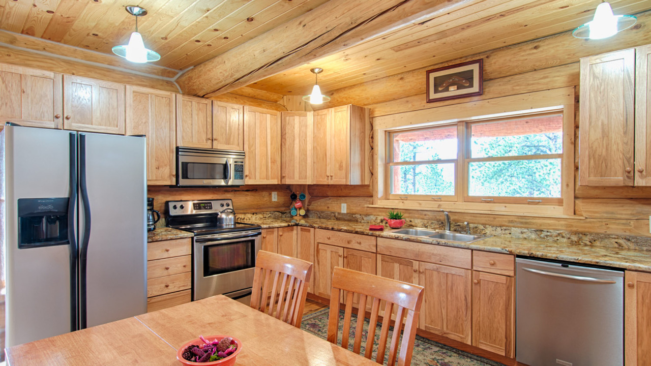 Kitchen with Granite