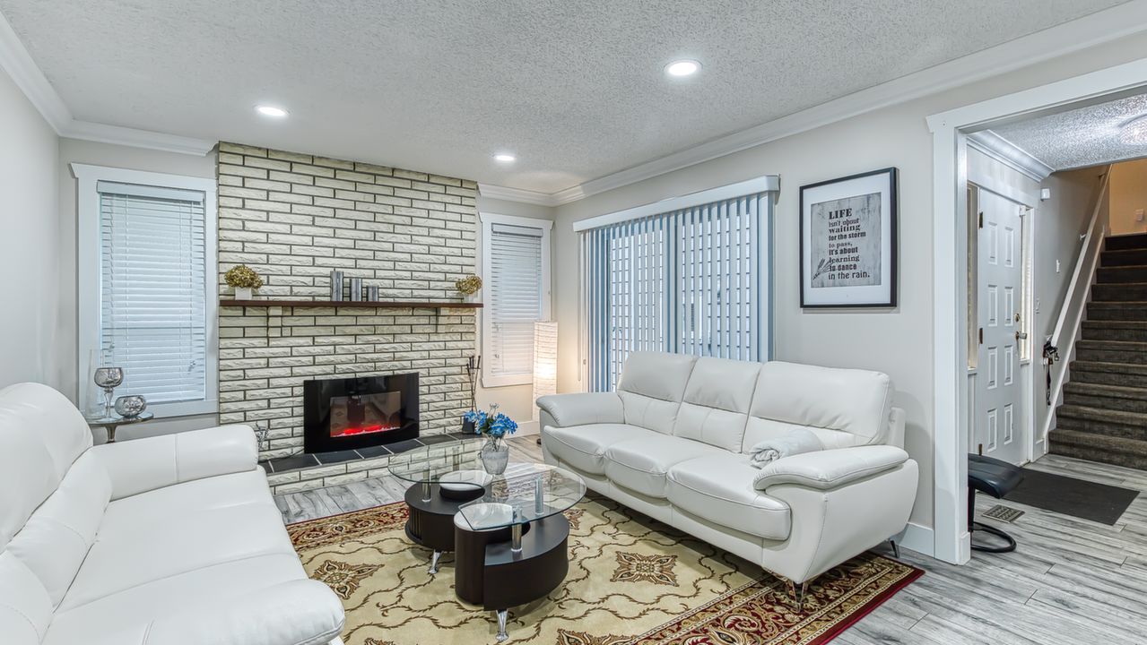 11569 Royal Court, Surrey, BC, V0V 0V0 Scene 3