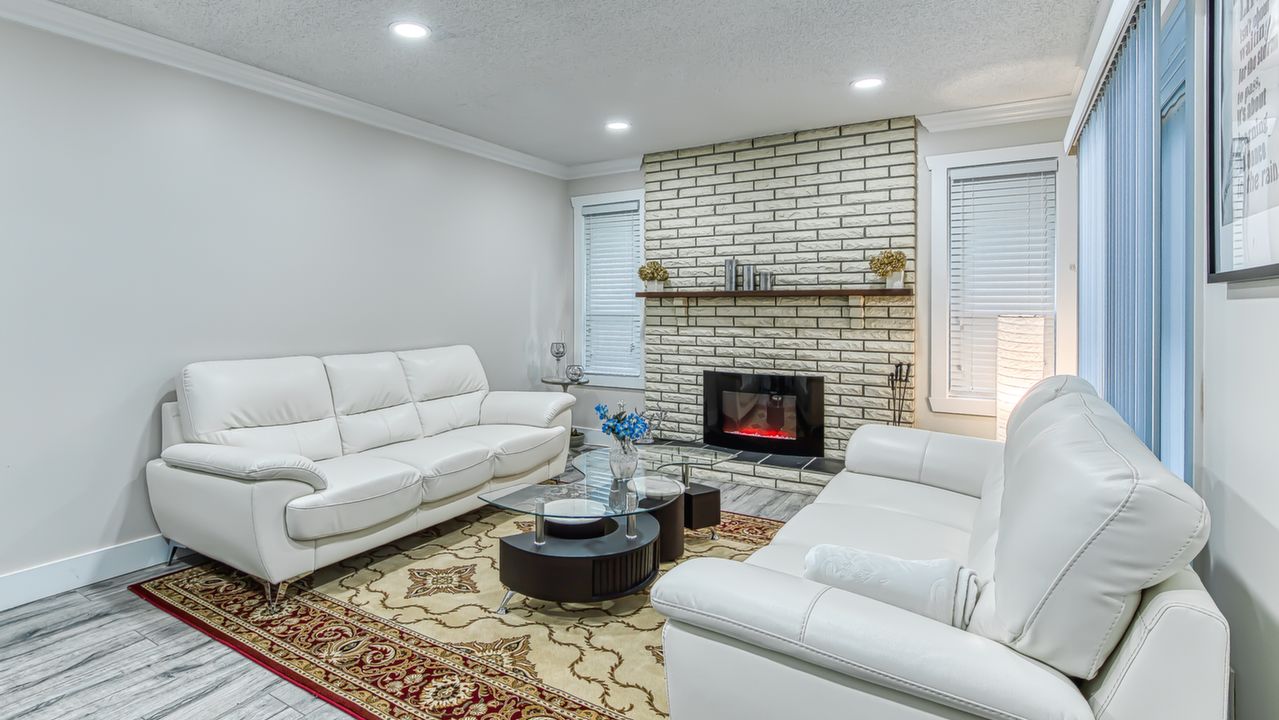 11569 Royal Court, Surrey, BC, V0V 0V0 Scene 4