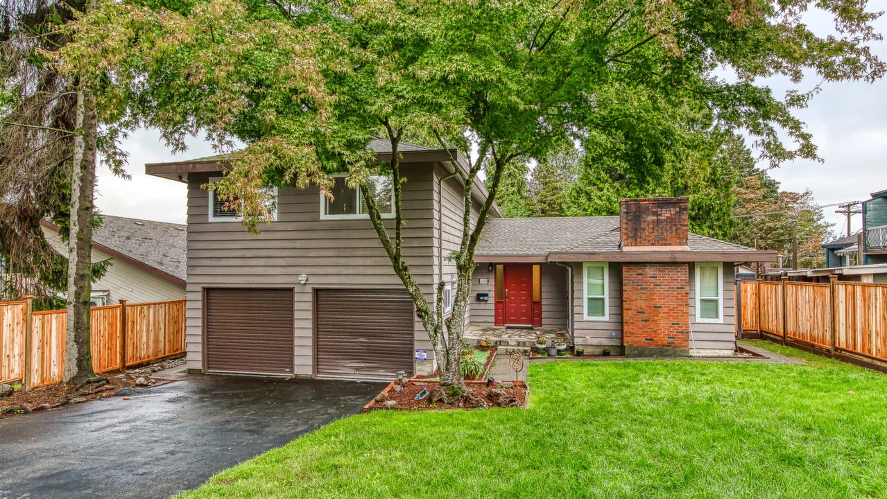 11569 Royal Court, Surrey, BC, V0V 0V0 Scene 1