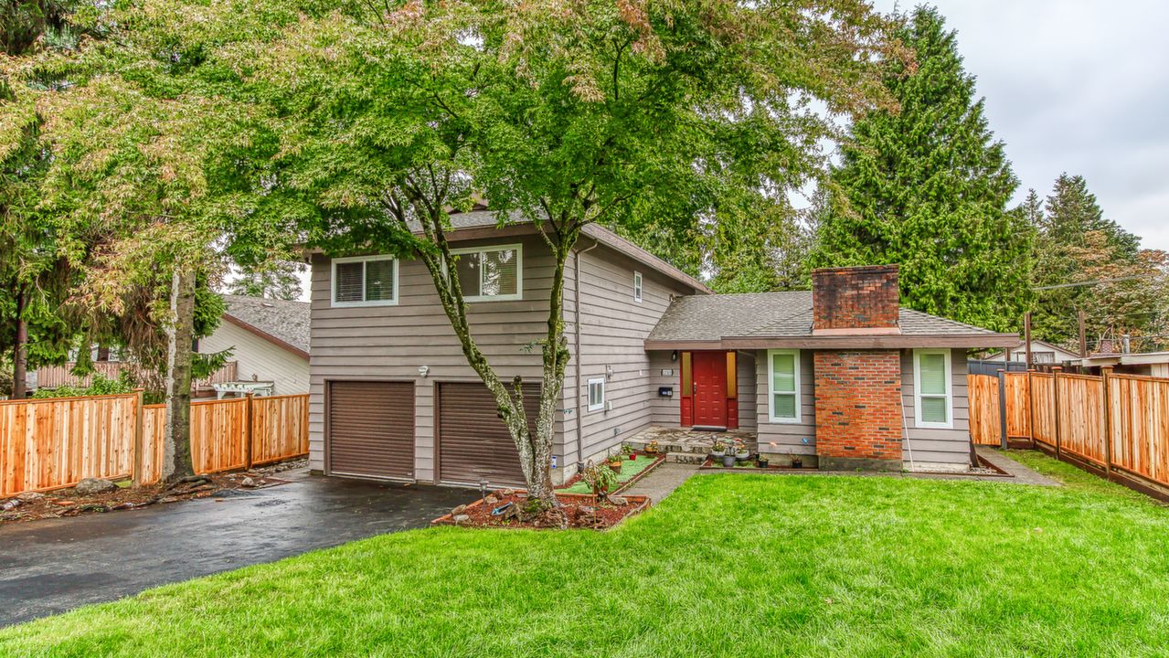 11569 Royal Court, Surrey, BC, V0V 0V0 Scene 2