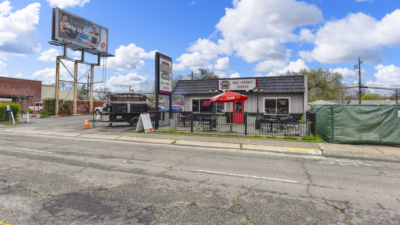 2114 Sutterville Road, Sacramento, CA, 95822 Scene 1