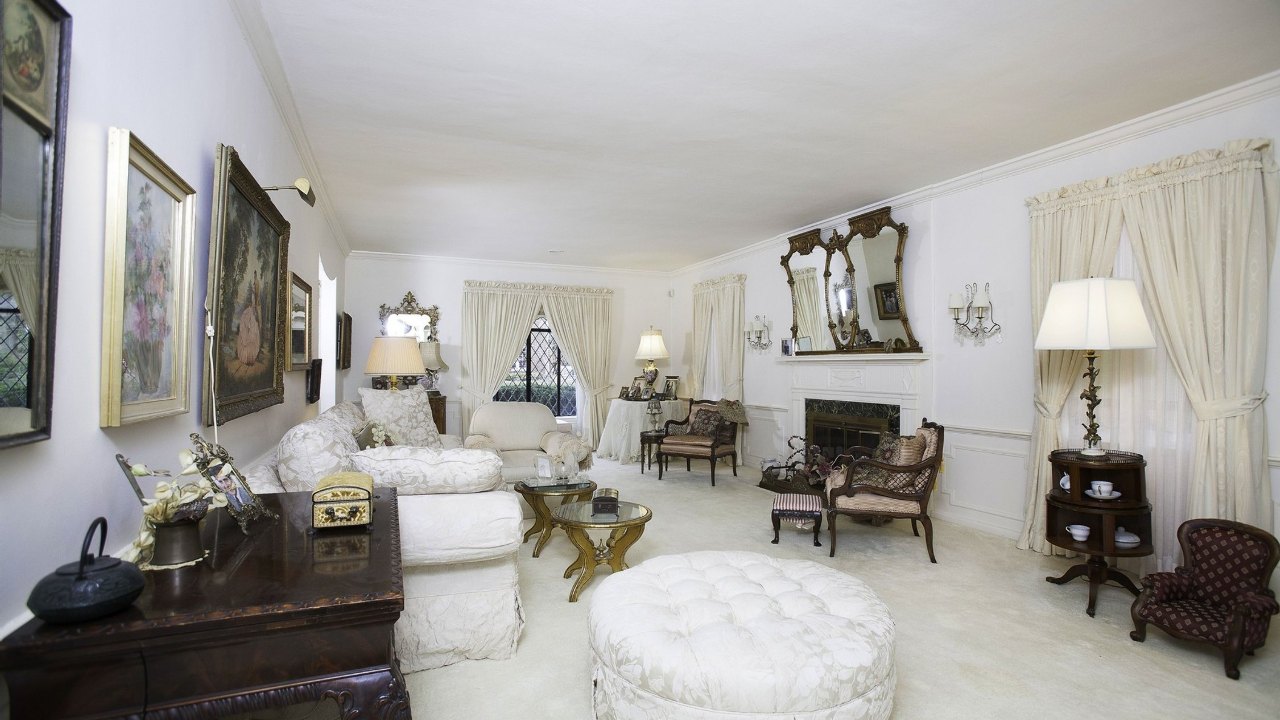 22 Strathmore Road, Great Neck, NY, 11023 Scene 4