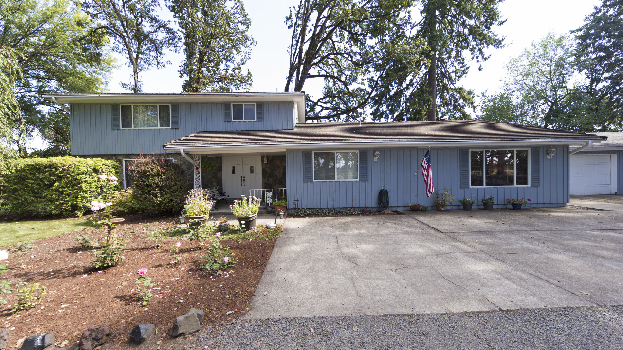 9850 S Barnards Rd, Canby, OR, 97013 Scene 3