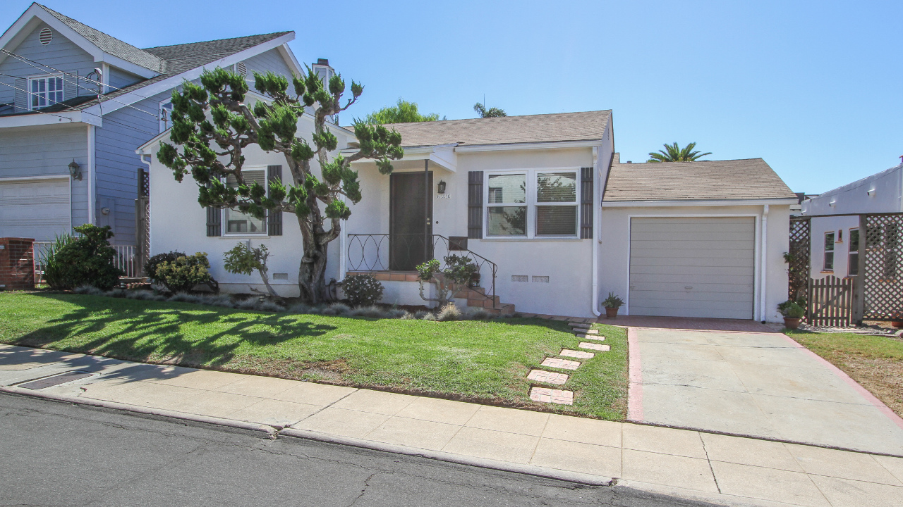 621 Rushville, La Jolla, CA, 92037 Scene 2