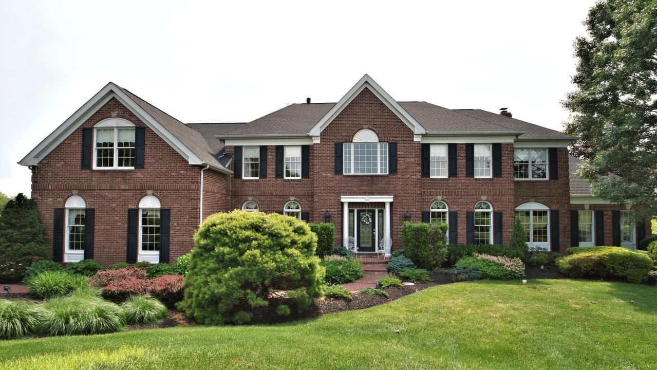 113 Fox Hill Dr, Newtown, PA, 18940 Scene 1