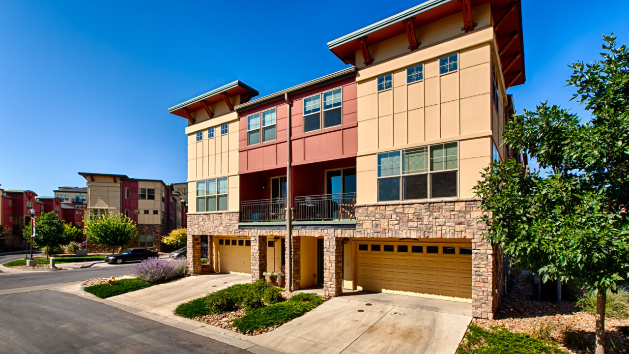 Front Exterior View 1