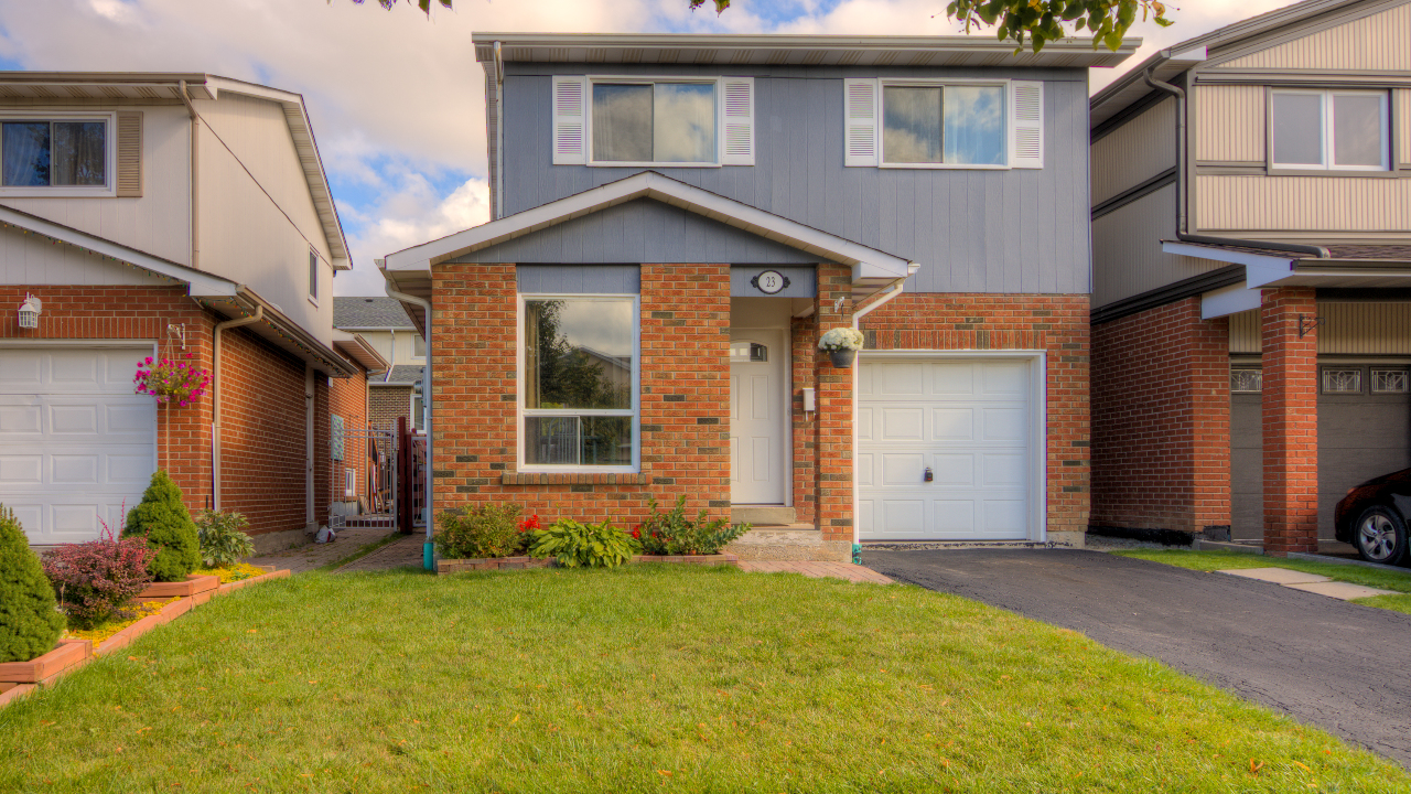 23 Ashurst Cr., Brampton, ON, L6V3N6 Scene 2