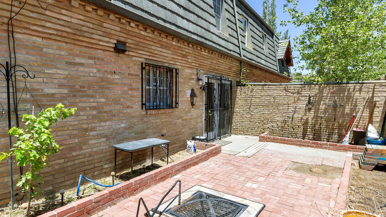 305 Thunderbird, El Paso, TX, 79912 Scene 4