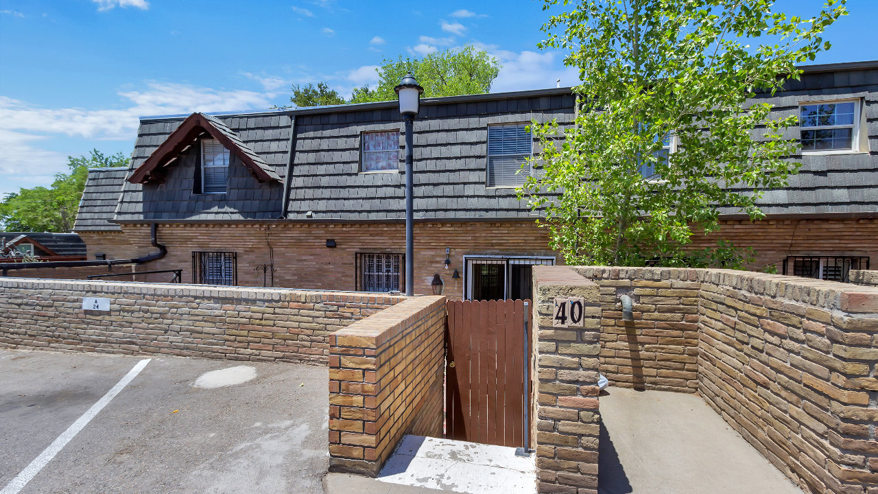 305 Thunderbird, El Paso, TX, 79912 Scene 2