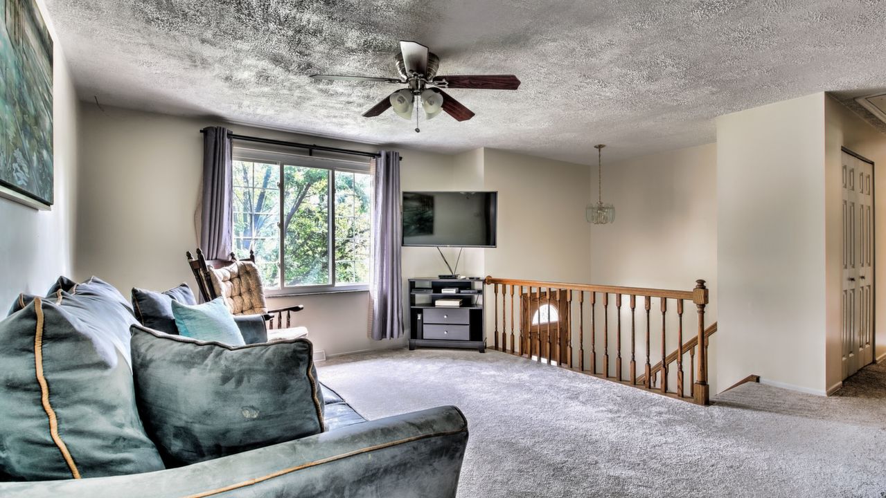 105 Heston Dr-02
