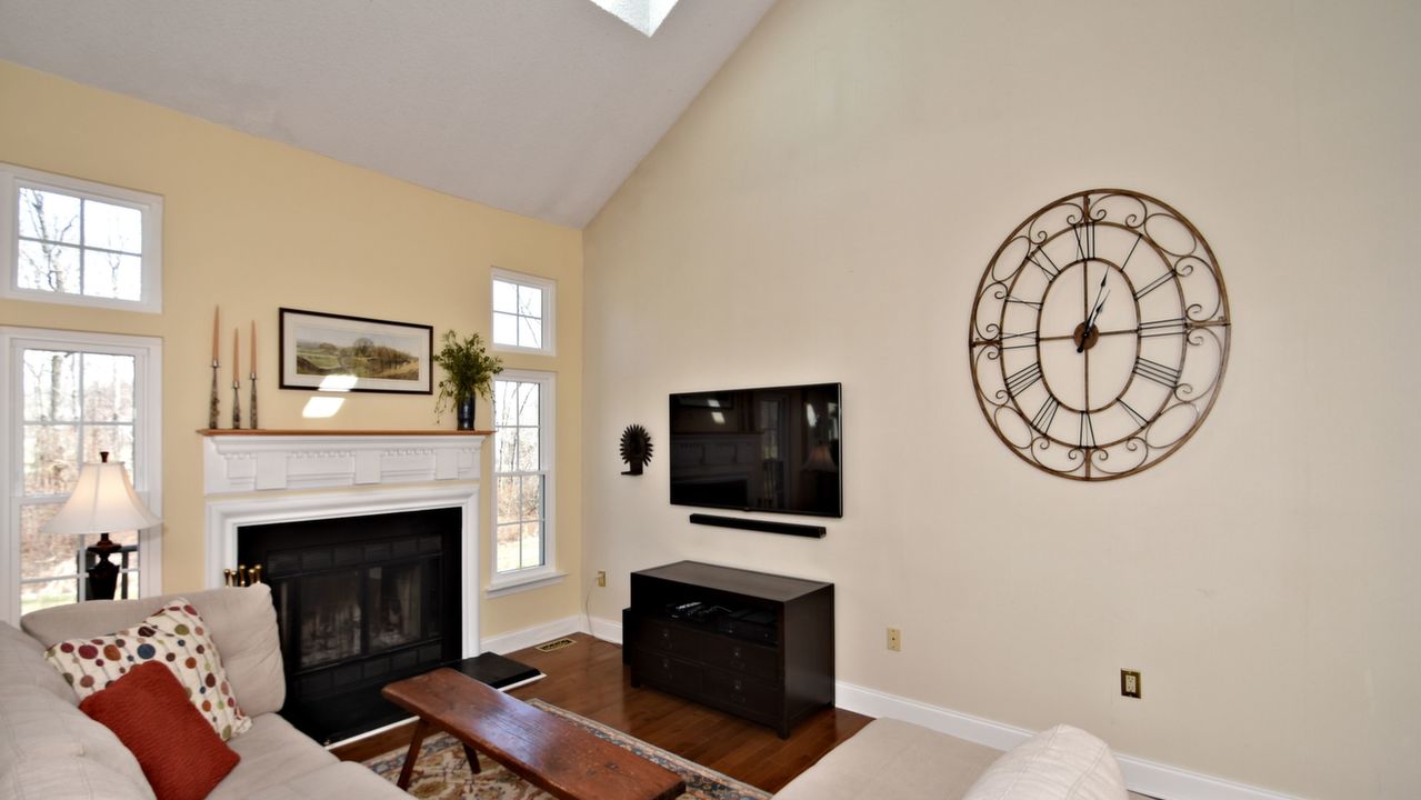 121 Laurel Cir, Newtown, PA, 18940 Scene 4