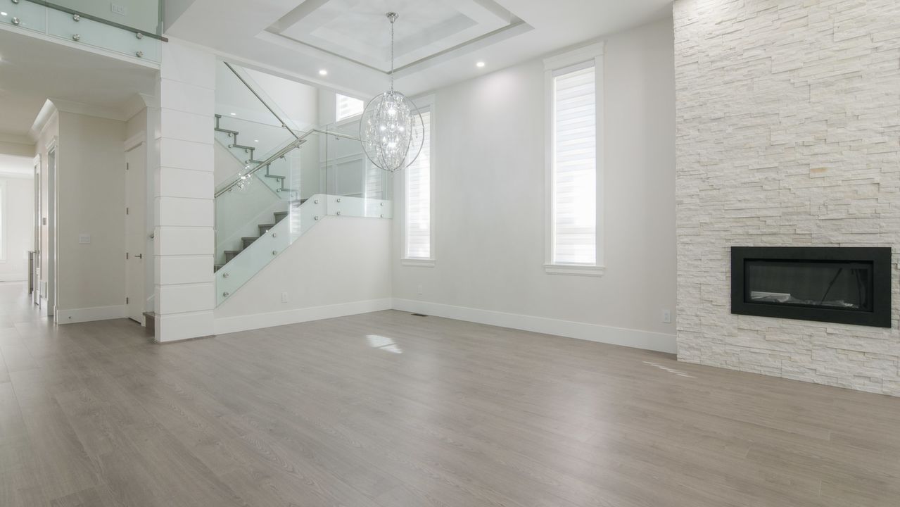 11898 96A Ave Surrey, Surrey, BC, V3V 2A6 Scene 2