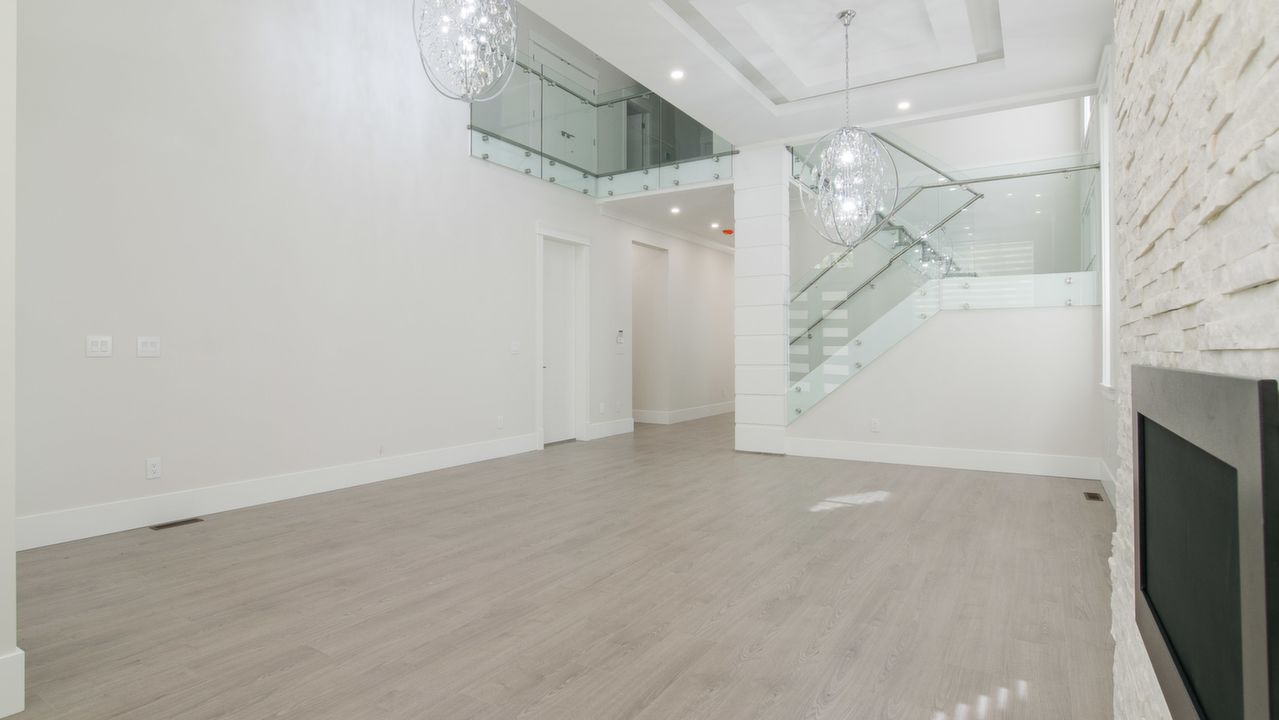 11898 96A Ave Surrey, Surrey, BC, V3V 2A6 Scene 3