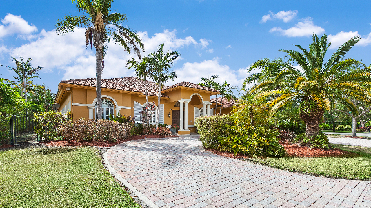 9432-SW-89th-Ct-01