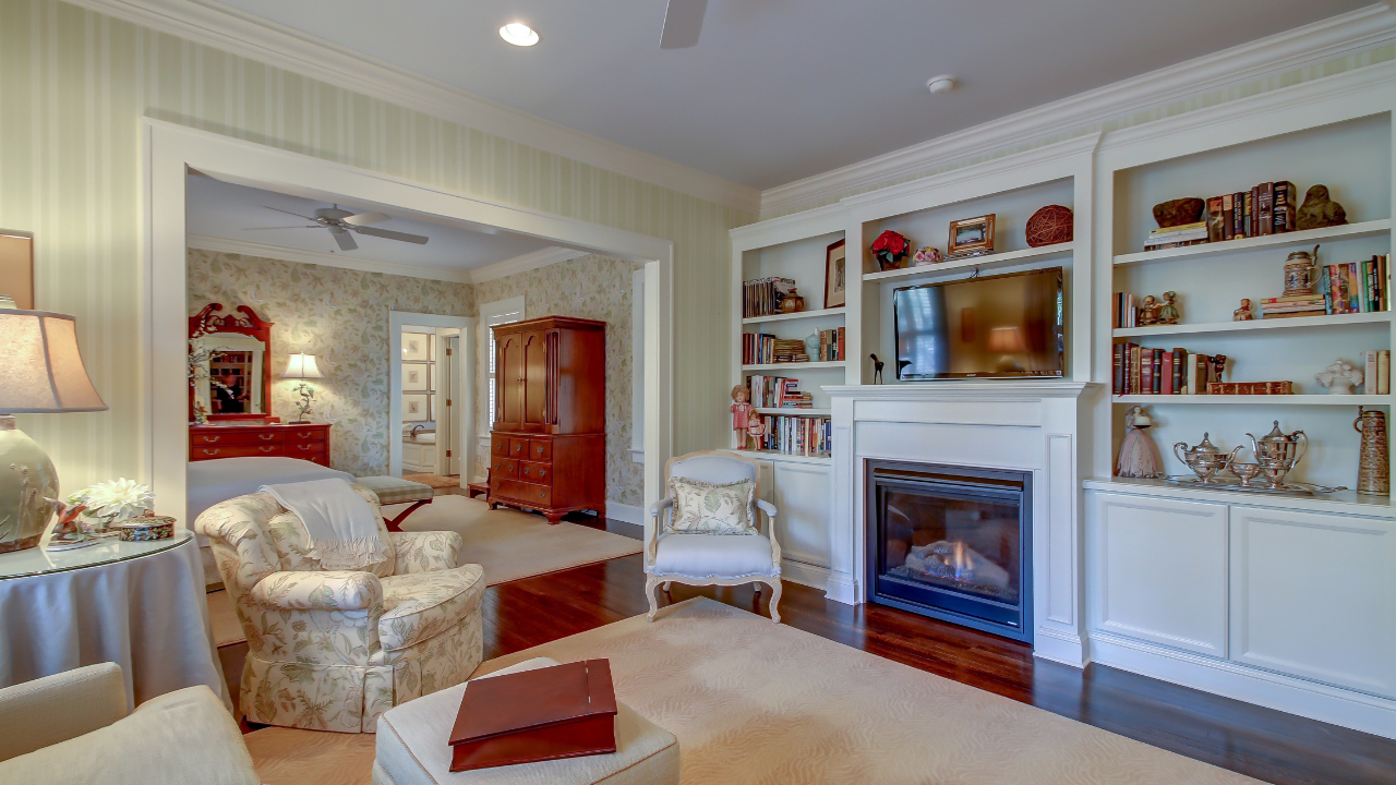 Master Bedroom Sitting Area2