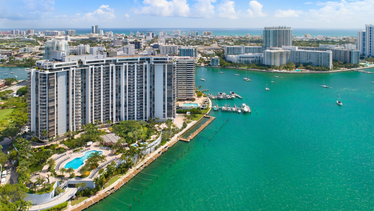 9-Island-Ave-#1214-01