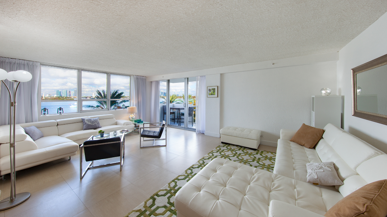 Flamingo-S-Tower-#440S-03