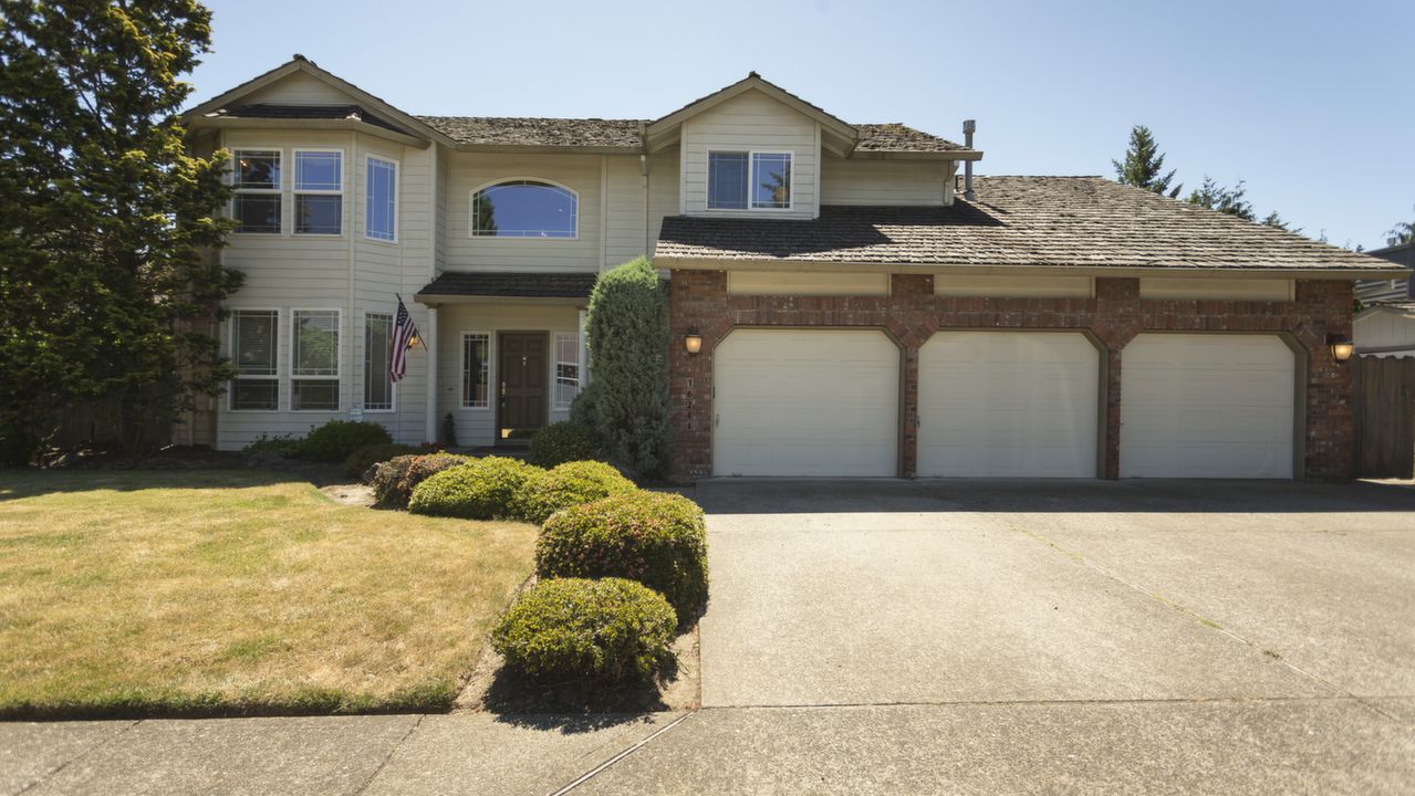 16244 SE Katie Ct.,, Portland, OR, 97267 Scene 3