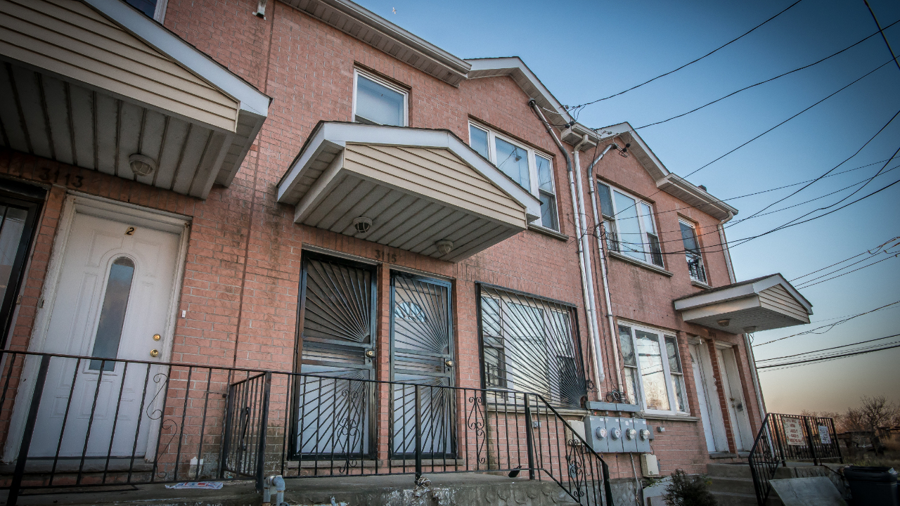 3115 Seagrit Ave, Far Rockaway, NY, 11691 Scene 3