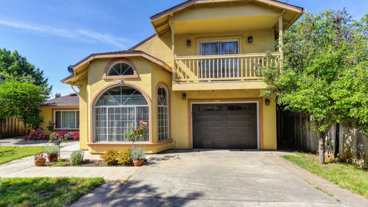 5043 North Ave., Carmichael, CA, 95608 Scene 2