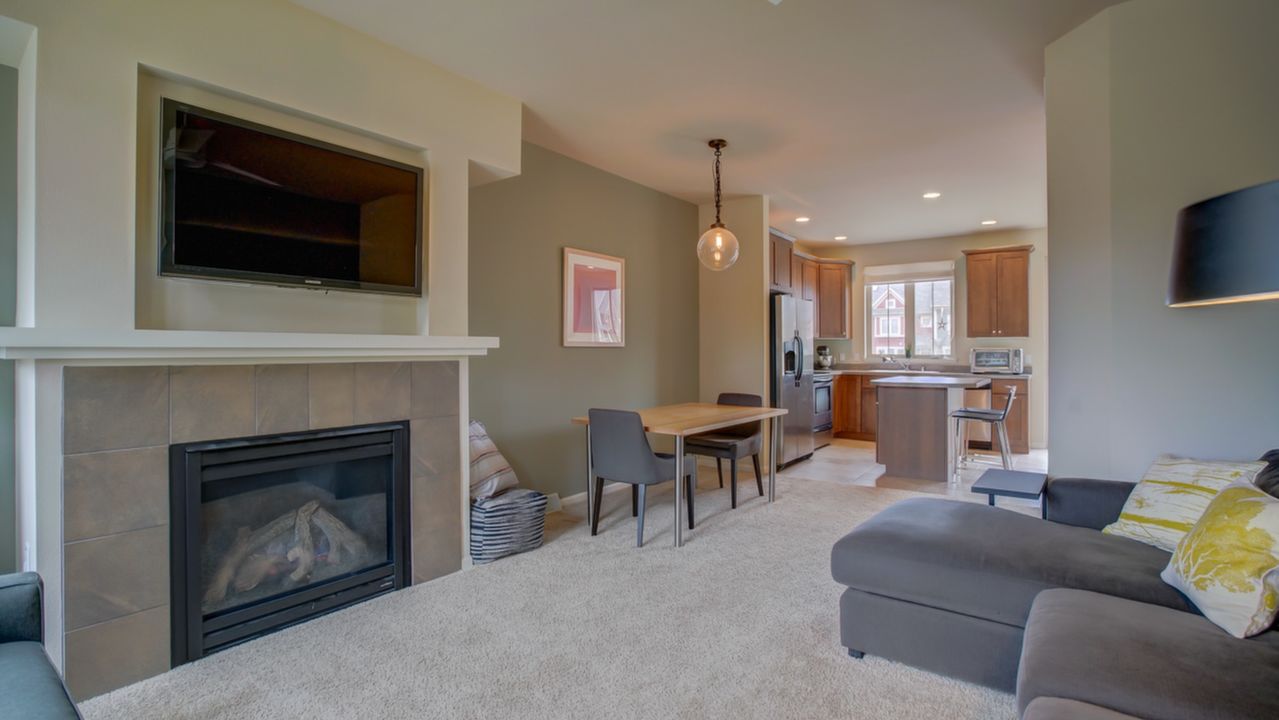 8207 Flagstone Drive, Madison-5