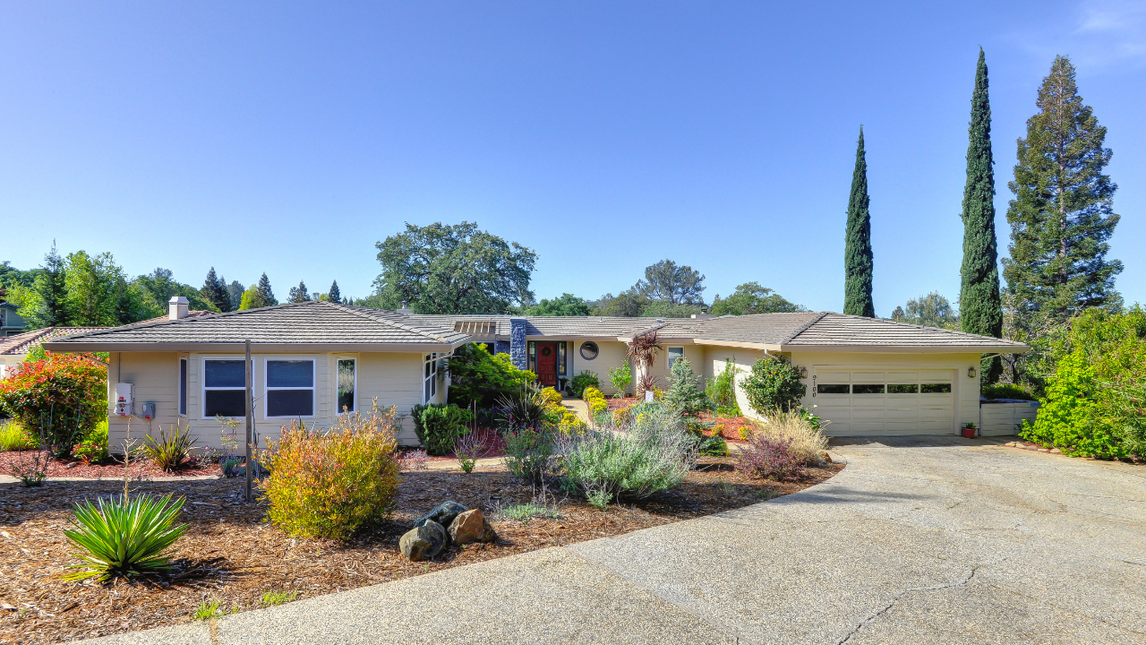 9100 Upper Valley Road, Auburn, CA, 95602 Scene 2