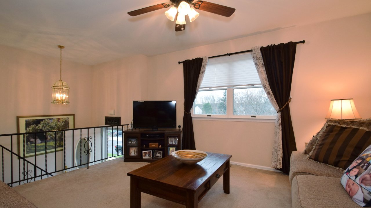 103 Ashley Ave, Reading, PA, 19606 Scene 2